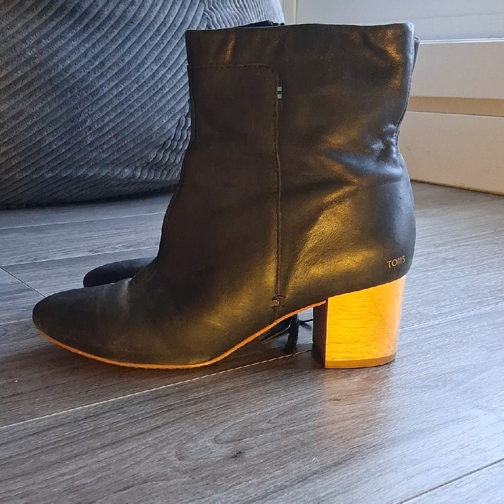 TOMS Black Leather Heeled Boots